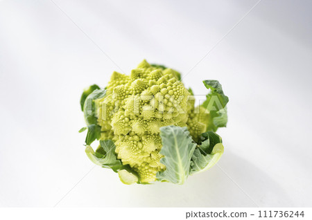 Substandard vegetables, Romanesco that cannot be shipped 111736244