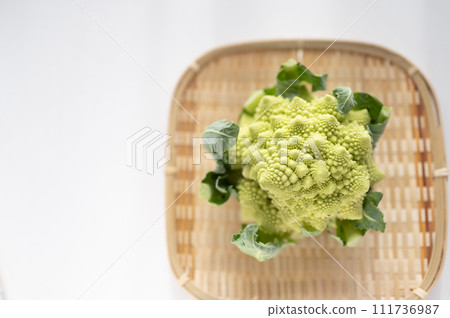 Substandard vegetables, Romanesco that cannot be shipped Substandard vegetables, Romanesco that cannot be shipped 111736987