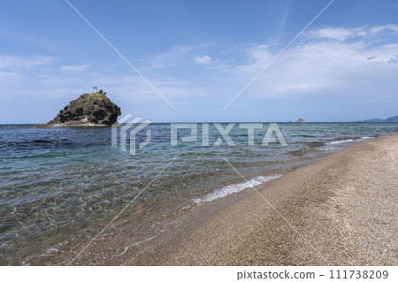 Beach of the Sea of Japan (Hakuto Beach, Tottori Prefecture) 111738209