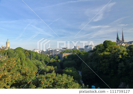盧森堡大公國,比荷盧經濟聯盟國家,世界文化遺產之都,懸崖頂森林城市景觀 盧森堡大公國,比荷盧經濟聯盟國家,世界文化遺產之都,懸崖頂森林城市景觀 111739127
