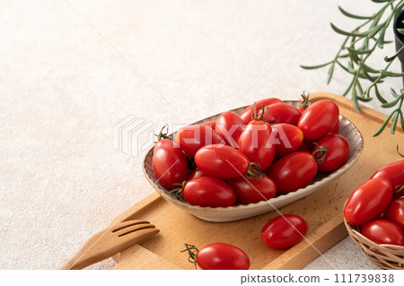 Cherry tomatoes tomato tomatoes cherry tomatoes fruit fresh cherry tomatoes チェリートマト 111739838
