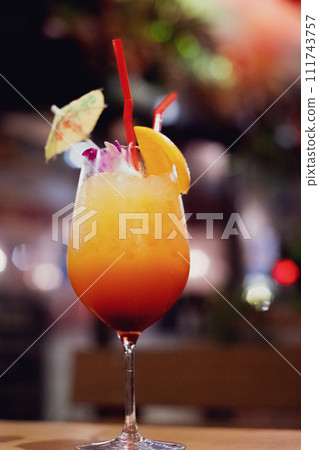 熱帶雞尾酒 111743757