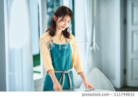 圍裙的主婦 圍裙的主婦 111749632