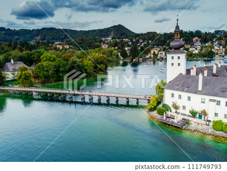 Aerial view of Gmunden Schloss lake in Austria Aerial view of Gmunden Schloss lake in Austria 111749793