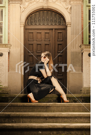 fashion woman in sunglasses on street fashion woman in sunglasses on street 111755001