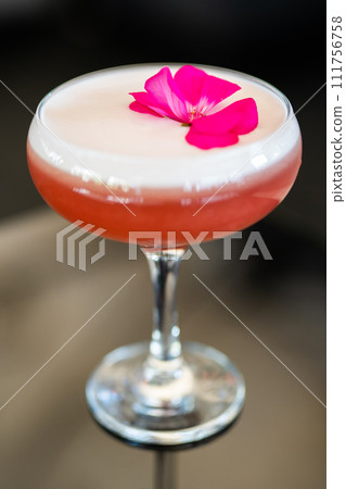 beautiful alcoholic cocktail on the bar counter 111756758