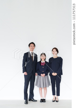 入學典禮、畢業典禮、全家福 入學典禮、畢業典禮、全家福 111757313