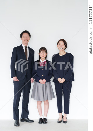 入學典禮、畢業典禮、全家福 入學典禮、畢業典禮、全家福 111757314