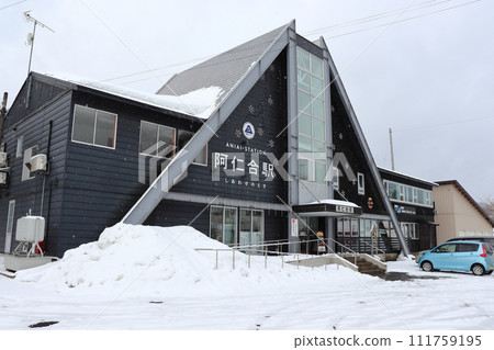 秋田內陸縱貫鐵道阿尼合站下雪 秋田內陸縱貫鐵道阿尼合站下雪 111759195