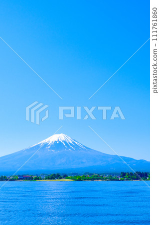 從河口湖看到的富士山（5月） 111761860