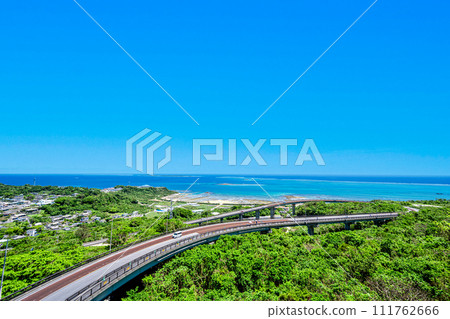 Niraikanai Bridge [Okinawa scenery] 111762666