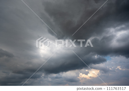 Clouds of rain on the sky began to form before falling 111763517