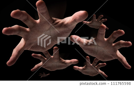 恐怖影像（多隻手從黑暗中靠近） 111765598