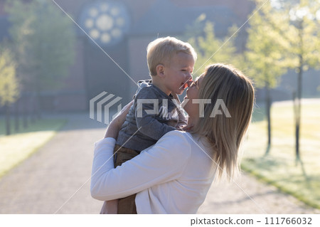 Sunshine Giggles and Tender Cuddles Sunshine Giggles and Tender Cuddles 111766032
