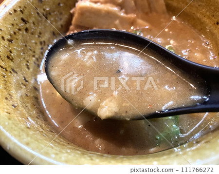 [拉麵/沾麵]海鮮/豬骨/蔬菜湯/全麥粗麵沾麵（筷子/湯/湯） 111766272