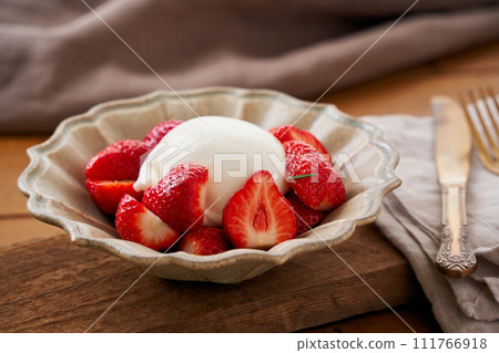 Burrata cheese and strawberry caprese Burrata cheese and strawberry caprese 111766918