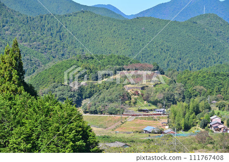三重縣熊野市伊勢國赤城城遺址（赤城城公園）的石牆和弧形環 111767408