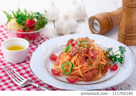 Italian spaghetti (Napolitan) and salad Italian spaghetti (Napolitan) and salad 111768190