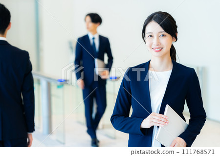 Business person photography cooperation "LINK FOREST" Business person photography cooperation "LINK FOREST" 111768571