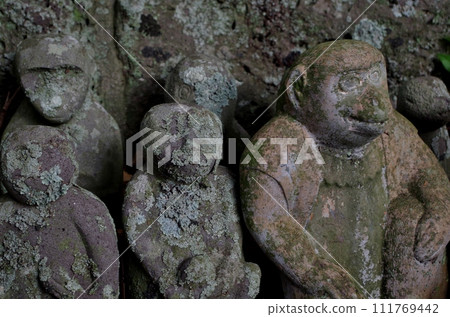 壹岐大岳神社石猴群 壹岐大岳神社石猴群 111769442