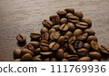 咖啡豆散開 111769936