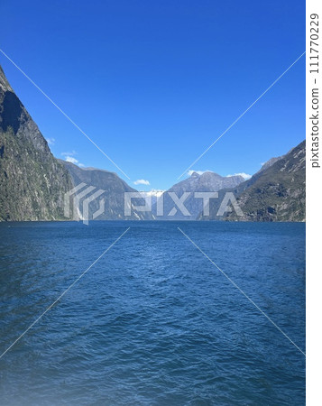Milford Sound, a world heritage site in New Zealand's South Island 111770229