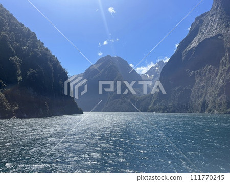 Milford Sound, a world heritage site in New Zealand's South Island Milford Sound, a world heritage site in New Zealand's South Island 111770245
