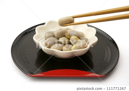 boiled mucuna beans boiled mucuna beans 111771267