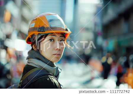 在建築工地工作的女工 AI 影像 在建築工地工作的女工 AI 影像 111772742