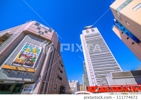 日本東京城市景觀東京地鐵後樂園站、丸之內線出站、文京區政府等景觀=2月14日 日本東京城市景觀東京地鐵後樂園站、丸之內線出站、文京區政府等景觀=2月14日 111774672