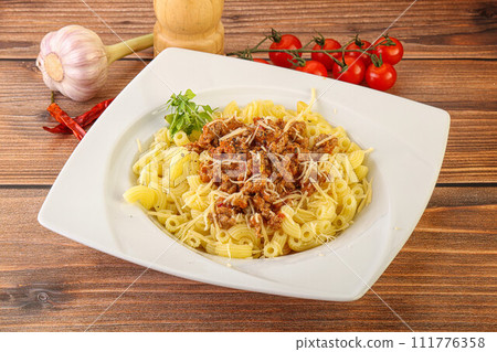 Bolognese pasta with beef meat and cheese Bolognese pasta with beef meat and cheese 111776358