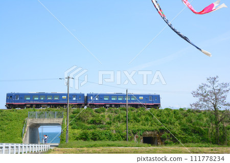 貫通里山、里海的鐵路 111778234