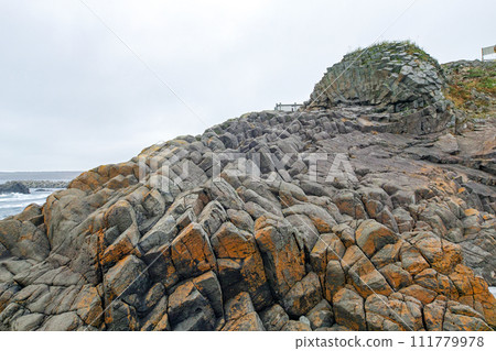 Hokkaido/ World's rare spherical rock "Nemuro Kurumaishi (Kurumaishi)" 111779978