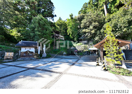 德川家康長子信泰墓所在的「信也山清瀧寺」和井角樓 111782812