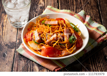 在咖啡店吃那不勒斯的圖片 在咖啡店吃那不勒斯的圖片 111783979