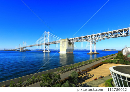 [香川縣] 晴朗的瀨戶大橋（瀨戶大橋紀念公園） 111786012