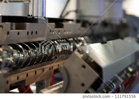 single screw plastic extruder machine close up single screw plastic extruder machine close up 111791556