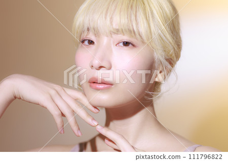 Beauty of a young woman with Korean makeup 111796822
