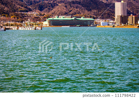[Lake Biwa Scenery] Hamaotsu - Walking through Konan where the majestic clouds and the increasing cold of winter 111798422