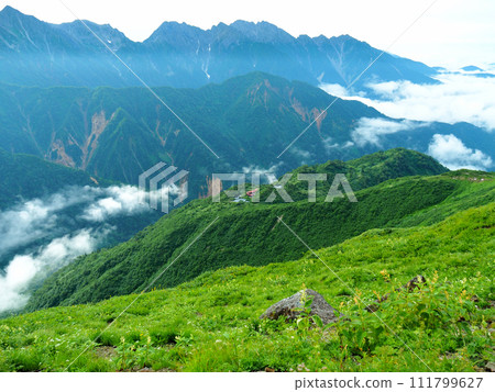 [Japanese mountain hut] Gifu Prefecture, Mt. Yumiori, Kagamihira Sanso (2017) 111799627