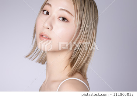 Skin care image of a young high-toned woman 111803032
