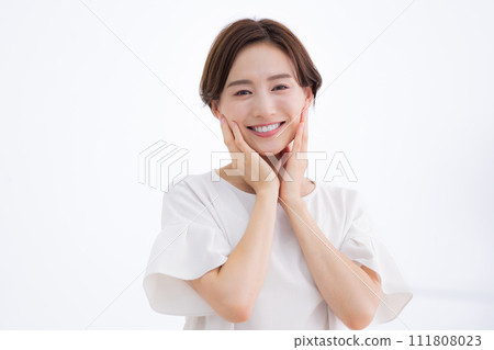 Beauty image female portrait 111808023