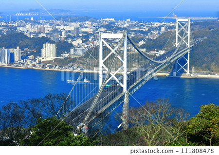 晴天時的關門大橋（關門海峽） 111808478