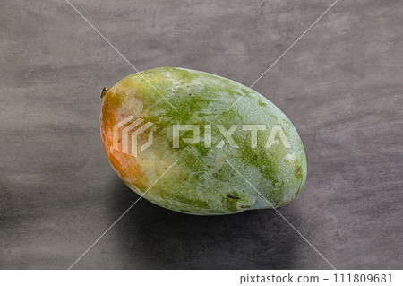Ripe sweet green tropic mango 111809681