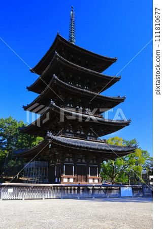 [奈良縣]晴天的興福寺（五層寶塔） 111810677