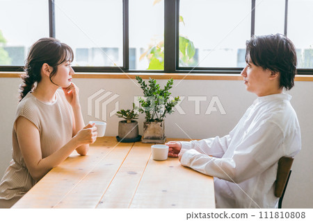 Couples and couples fighting in cafes and dining rooms at home (marital fights, bitterness, anger, awkwardness) 111810808