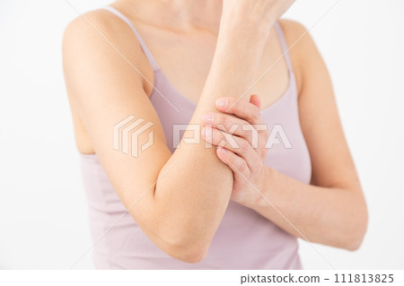 Body care image for middle-aged women 111813825