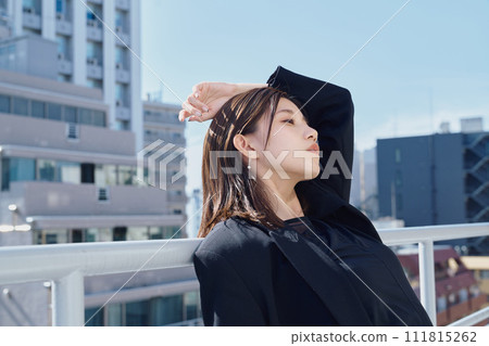 清爽的女商人 清爽的女商人 111815262