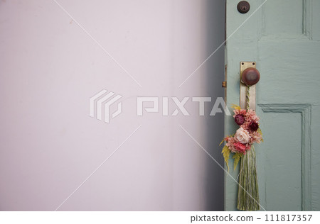 門上的花 門上的花 111817357