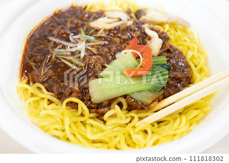 Delicious Jarger noodles 111818302